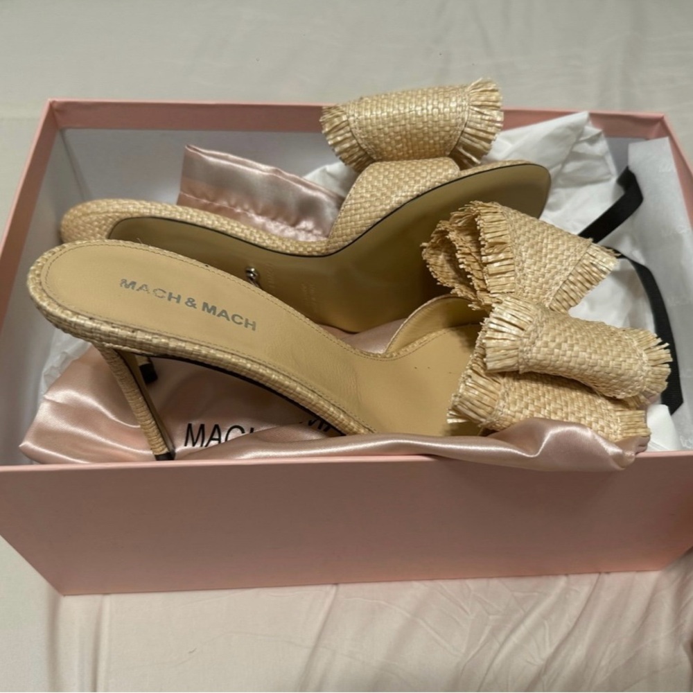 Macy & Mach Cadeau Raffia Bow Stiletto Mule Sandals sz 39.5